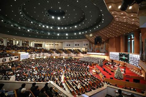 whats a mega church|Megachurch Definition & Meaning .